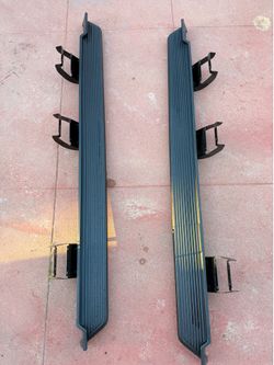 2026+ Ford Expedition OEM Running Boards / Side Steps – Like New
