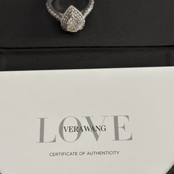 Pear-Shaped Diamond  Engagement Ring 