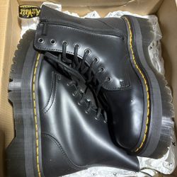 Dr. Martens 