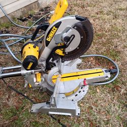 DeWalt Saw