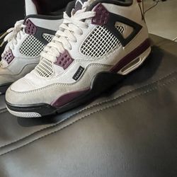 Size 10 Air Jordan 4 Retro 