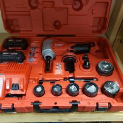 Milwaukee M18 Force Logic 10 Ton Knockout Kit 2676-22