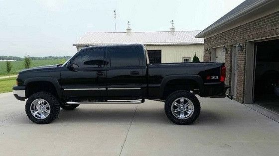 FRESH OIL CHANGED O5 SILVERADO