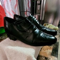 USED SIZE  9 1/2 IN MEN SAPATOS  USADOS STACY ADAM'S TAMNO  9 I MEDIO DE OMBRE