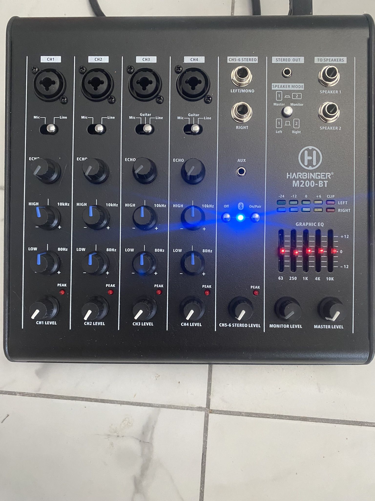 Harbinger M200-BT Portable PA Amp.