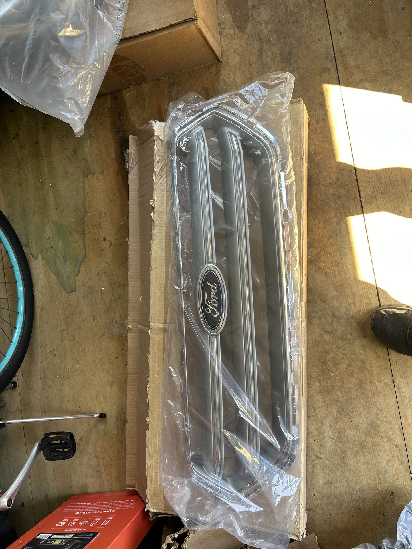 Grille 2017-2019 FORD ESCAPE