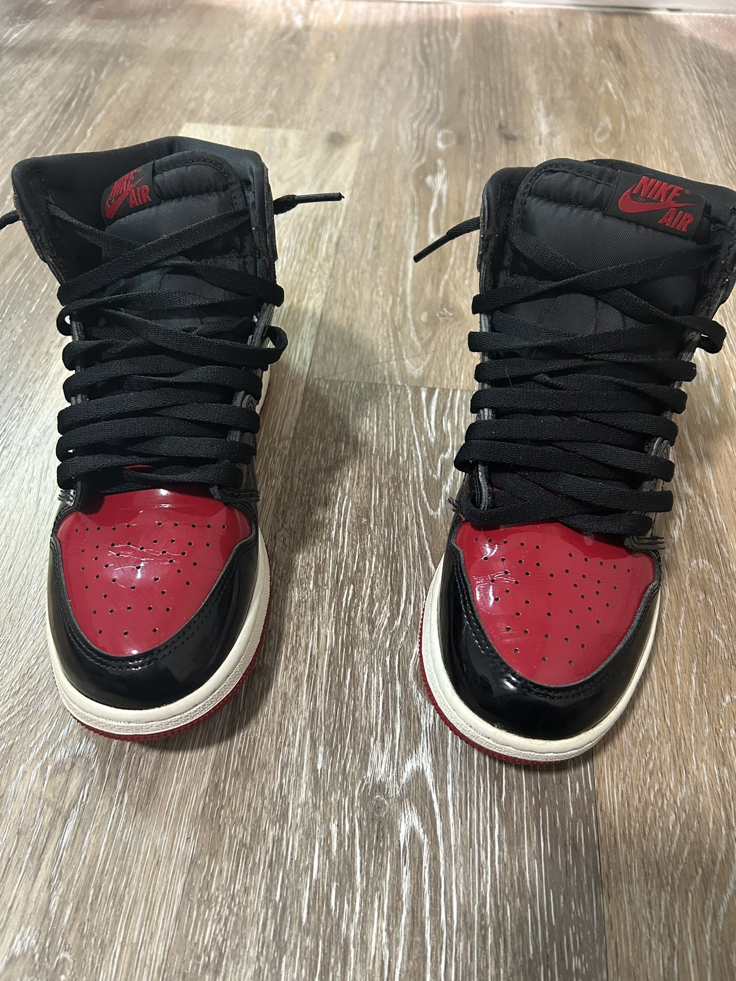 *Send Offers*patent Bred Jordan 1 Size 7 Youth