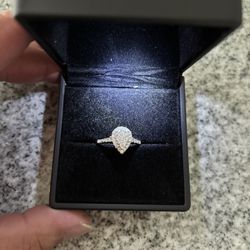 14K White Gold Ring 