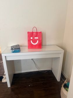 IKEA malm desk