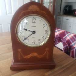 Bulova Quartz Mantle Clock 