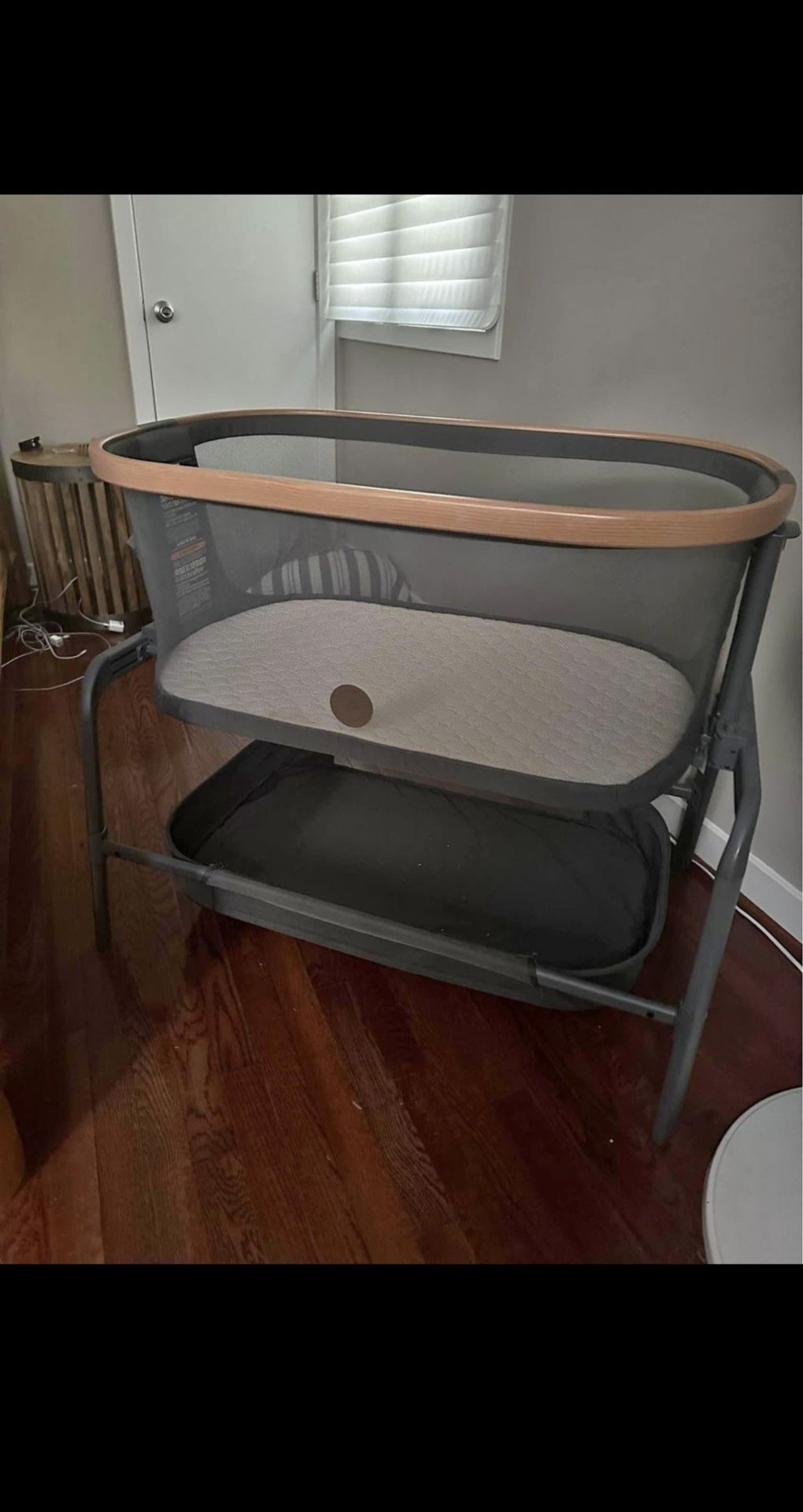 Maxi Cosi Beside Bassinet