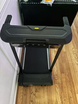 Folding Treadmill with Tablet Holder