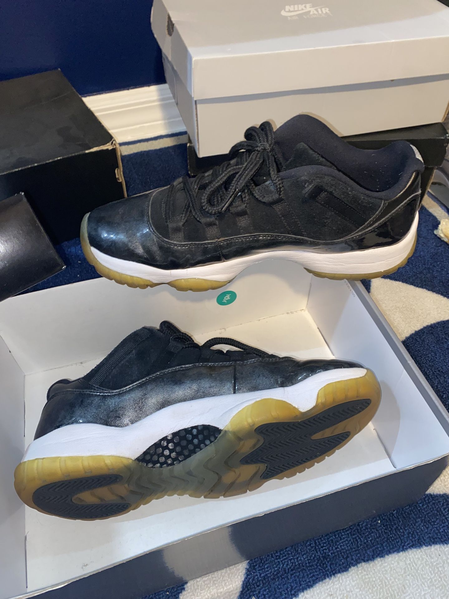 Jordan 11 Low Barons