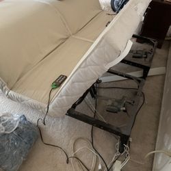 2 Twin Beds With Adjustable Head And Feet And Vibrate