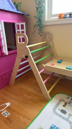 Kids wooden apparatus