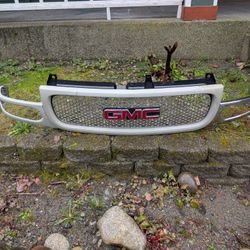 GMC Yukon Denali Front Grill (2nd Generation)