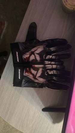 Phenom Jester Football Gloves