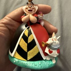 Disney Sketchbook 2010 Alice In Wonderland Queen Of Hearts Ornament 
