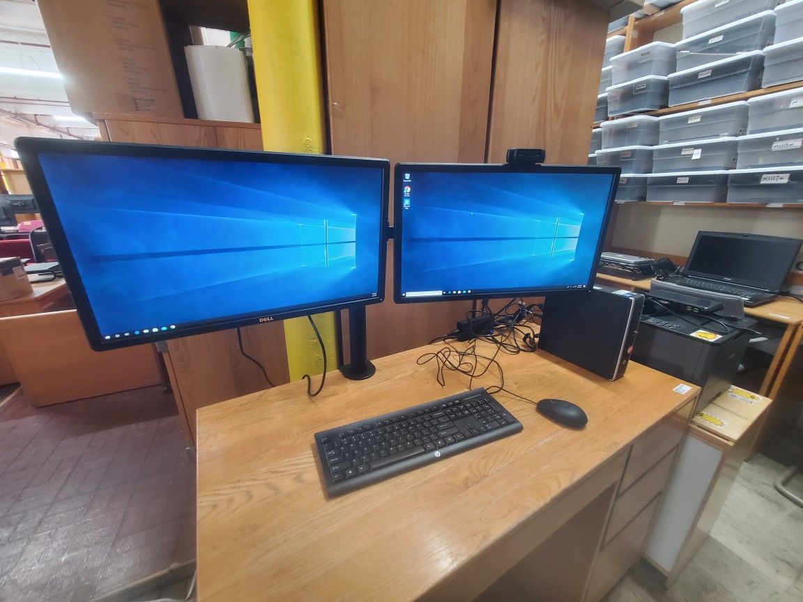 Complete Computer Set With 2 Dell 21 INCH Monitors