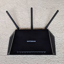 Netgear R6400v2 Nighthawk AC1750 smart wireless internet WiFi router
