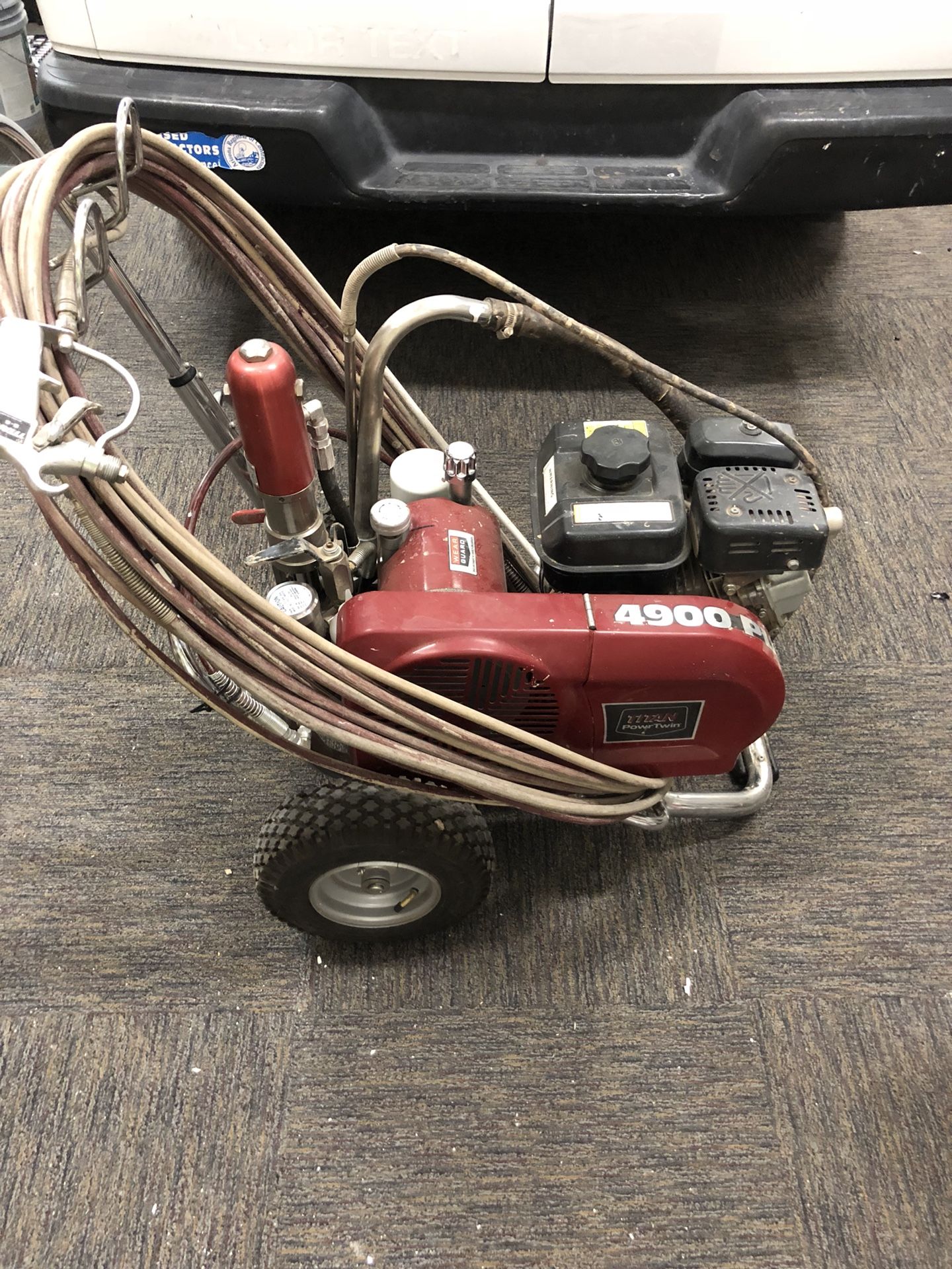 Titan 4900 plus airless power twin paint sprayer excellent condition