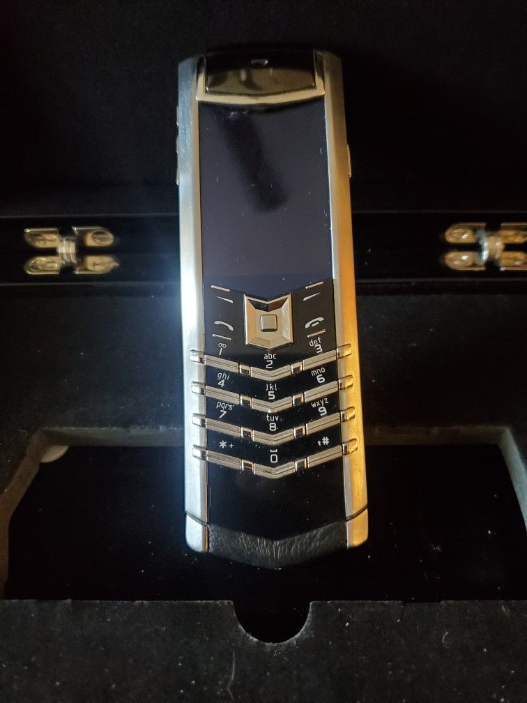Vertu Signature S-000168