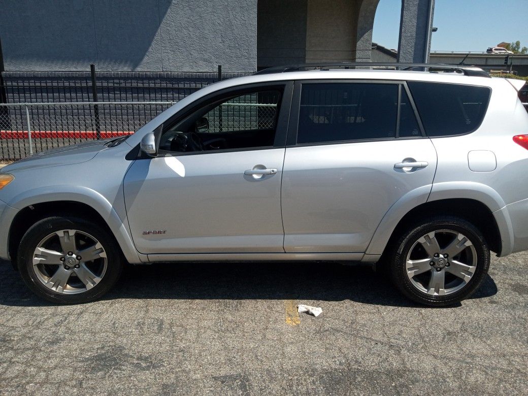 2011 RAV4 Sport V6 Four-wheel Drive