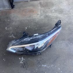 2016-2018 Nissan Sentra headlight