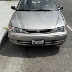 2000 Toyota Corolla