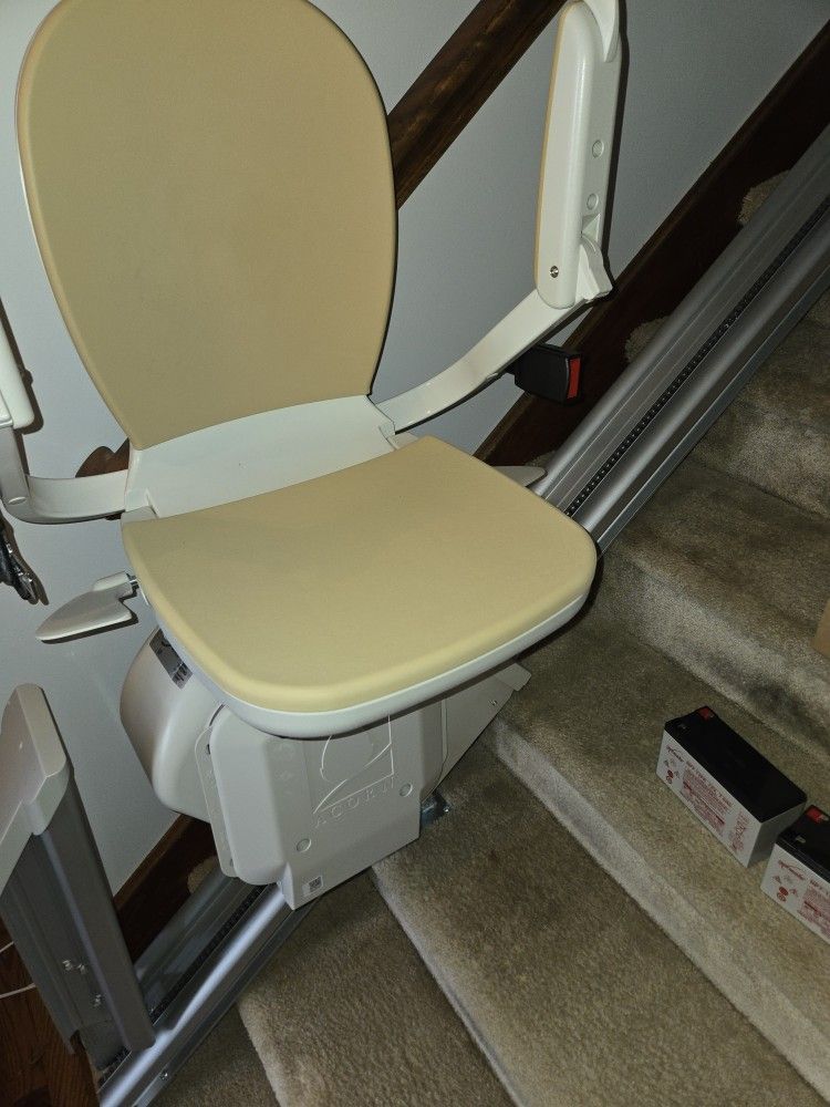 Acorn Stairlift 2024 Only Used Twice