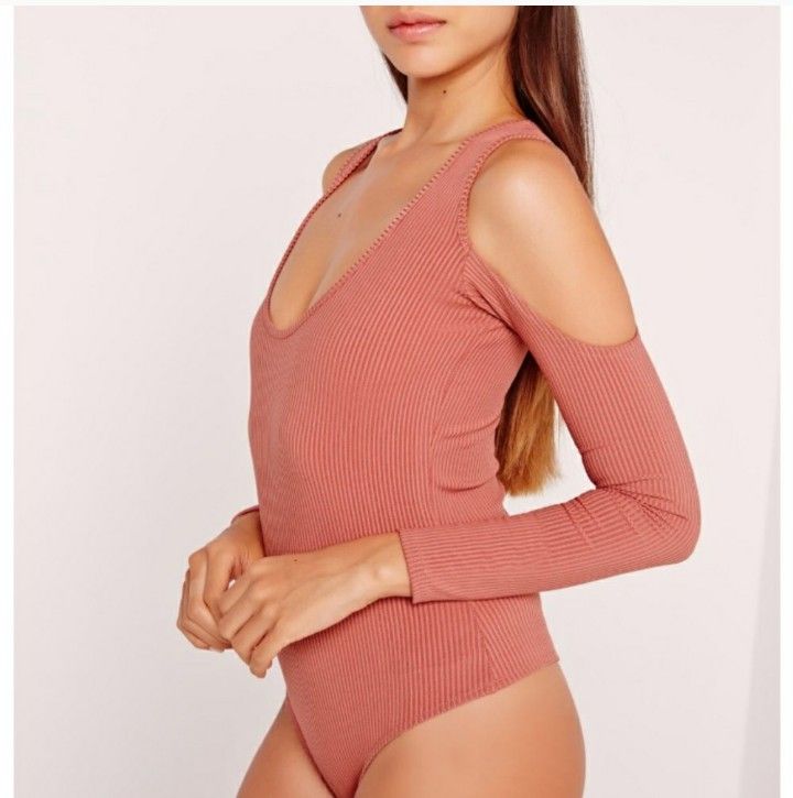 NWT Missguided cold shoulder bodysuit Size 6