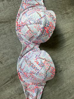 Victoria’s Secret Strapless Bathing Suit Top - size 34D - wired - never worn