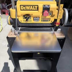 Dewalt DW735 Planer / Stand / Extra Knives