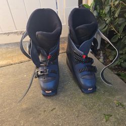 Salomon Performa 660 Womens  Ski Boots - Size 6.5 