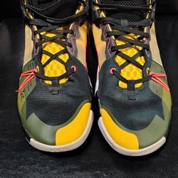 Nike Jordan Westbrook Why Not Zero.2 SE Flash Black Yellow AQ3562 002 SZ size 12
Only worn 2 times 