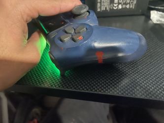 PS4 controller
