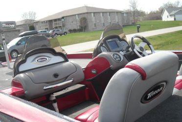 KING Triton Low price 2007 boat