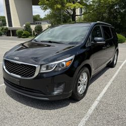 2016 KIA Sedona
