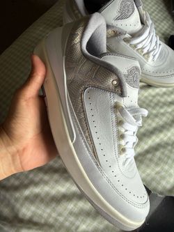 Jordan 2 Low Mens size 11 / Womens 12.5