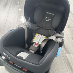 Uppa baby infant carseat Mesa