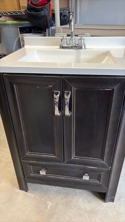 Bathroom sink