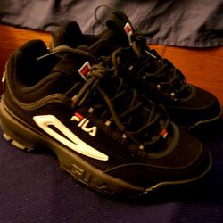 Fila   (Youth) Size 4