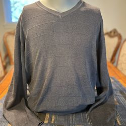 Van Heusen Men’s Sweater Blue Large Pullover