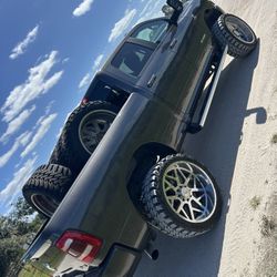 26x12.1 Chrome Rims 8x6.5