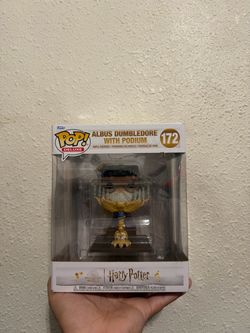 Funko Pop Deluxe Albus Dumbledore with Podium #172