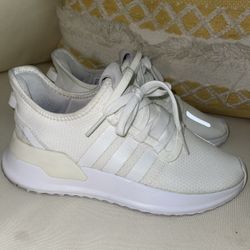 Adidas Size 4 .5