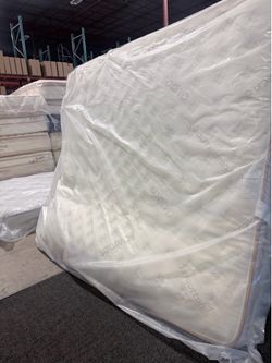 SALE 💥King mattress Saatva Classic 💥
