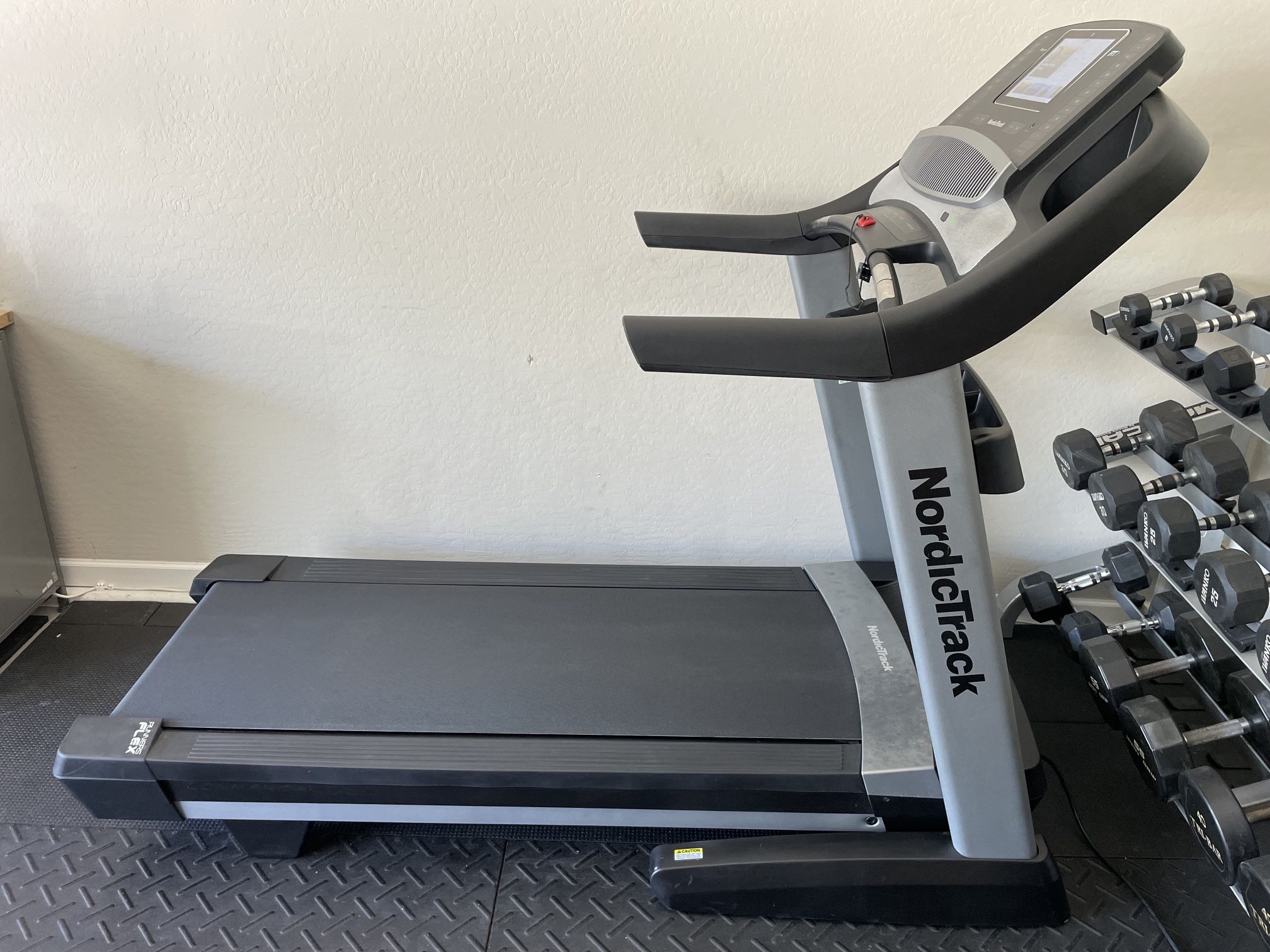 NordicTrack Commercial 1750 Treadmill Walk/Run/Jog Exercise Machine Workout Fitness Home Gym Trainer