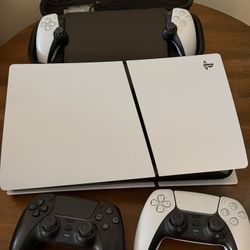 PS5 slim Digital 1TB With PS portal + 2 Controllers 
