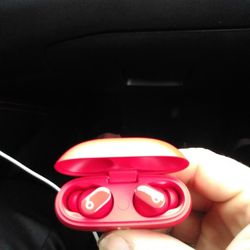 BEATS BY DRE AIR PODS